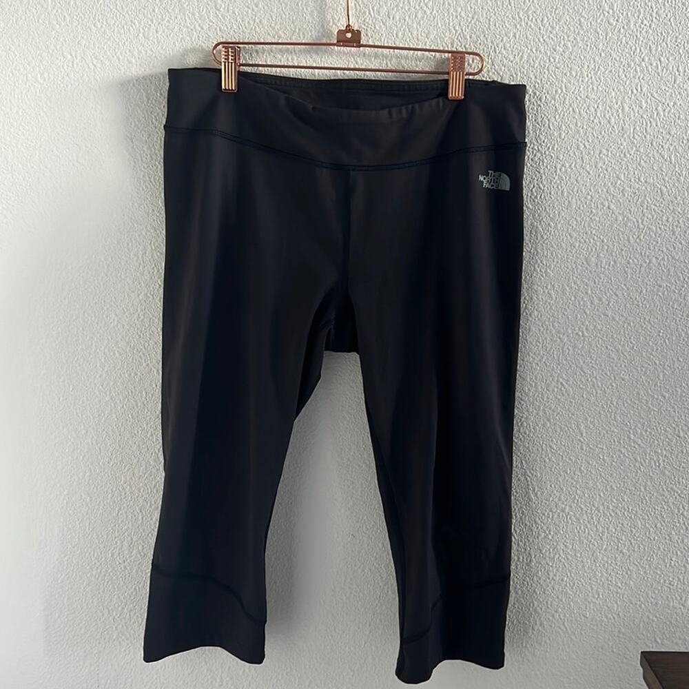 The North Face Black Flash Dry 3/4 Pants Hiking Outdoor Exercise Athletic Pants